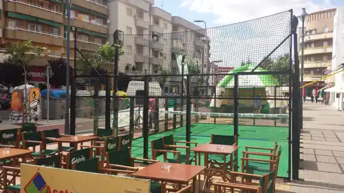 Event Mini Court in Spanien