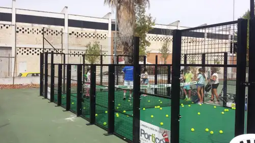 Event Mini Court in Spanien